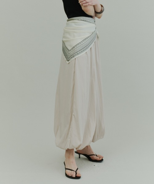 Plumel（プルメル）の「Elastic Waist Balloon Pants / エラスティックバルーンパンツ（その他パンツ・レディース・ブラック/ベージュ/アイボリー・MEDIUM）」の15枚目の写真