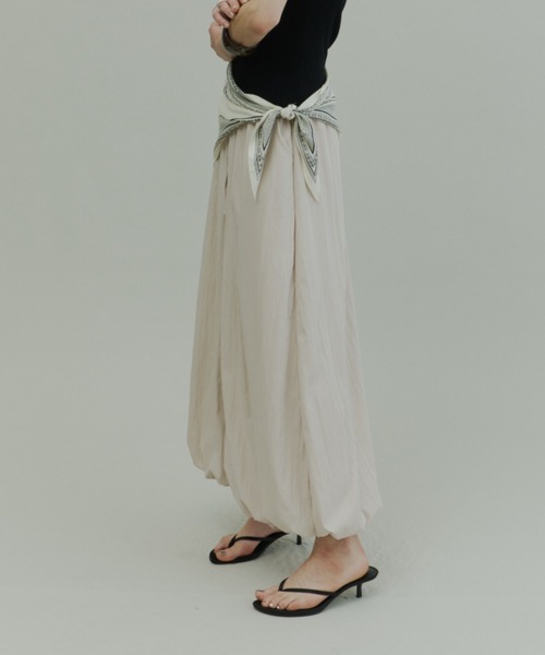 Plumel（プルメル）の「Elastic Waist Balloon Pants / エラスティックバルーンパンツ（その他パンツ・レディース・ブラック/ベージュ/アイボリー・MEDIUM）」の16枚目の写真