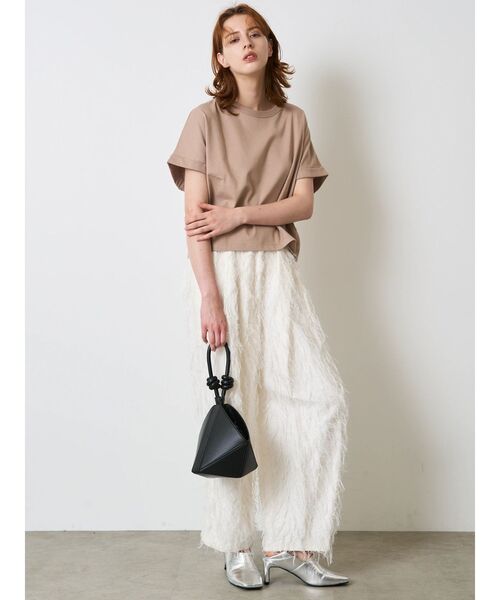 ELENDEEK(エレンディーク)の「ロールアップティーカットソー(Tシャツ/カットソー・レディース・ベージュ/オフホワイト/ブラック・FREE)」の11枚目の写真