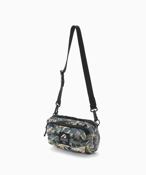 417 EDIFICE(フォーワンセブンエディフィス)の「KiU / キウ FUJI F-PKT MINI SHLBAG(ショルダーバッグ・メンズ・A/B・FREE)」の6枚目の写真