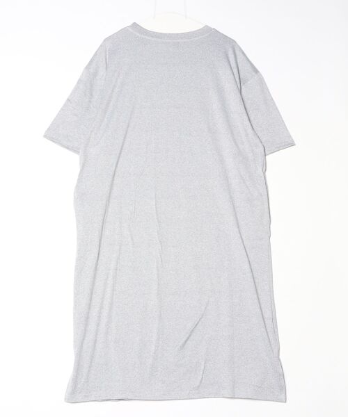 LETee(レティー)の「シンプルロゴで大人カジュアルに!毎日着たくなるリラックスTシャツワンピース(ワンピース・レディース・グレー/ブラック/ホワイト/ピンク・FREE)」の10枚目の写真