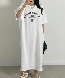 シンプルロゴで大人カジュアルに!毎日着たくなるリラックスTシャツワンピース