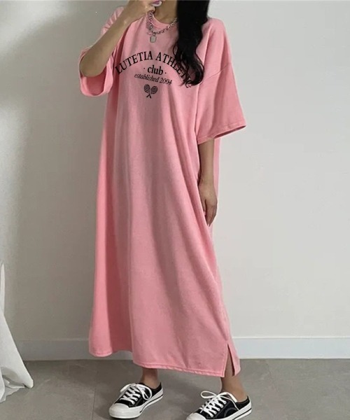 LETee(レティー)の「シンプルロゴで大人カジュアルに!毎日着たくなるリラックスTシャツワンピース(ワンピース・レディース・グレー/ブラック/ホワイト/ピンク・FREE)」の9枚目の写真