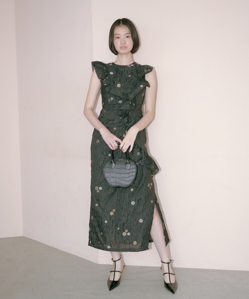 Lil Ambition(リルアンビション)の「【ZOZOTOWN 限定】フラワーフリルワンピース(ワンピース・レディース・ベビーピンク/ブラック/クリーム・M/S)」の2枚目の写真