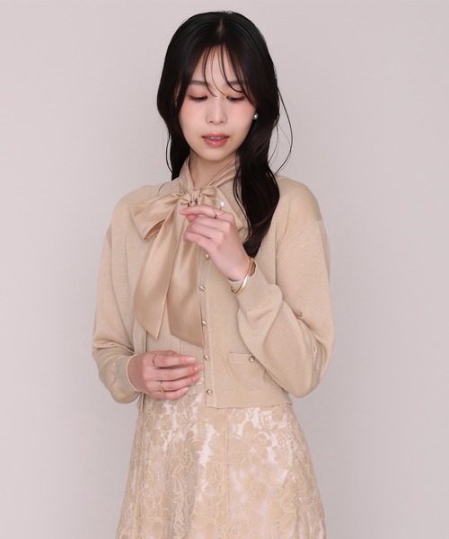 MISCH MASCH(ミッシュマッシュ)の「2026秋冬新作 金釦シアーVネックカーディガン(カーディガン/ボレロ・レディース・ブラウン/ブラック/イエロー・フリ-)」の11枚目の写真