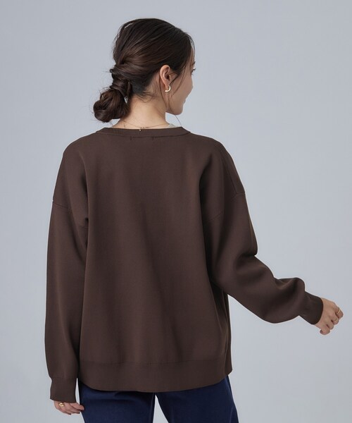 SHOO・LA・RUE(シューラルー)の「【セットアップ可/洗濯機可】軽やかに羽織れる スポンディッシュ ニットカーディガン(カーディガン/ボレロ・レディース・グレー/ブラック/ダークブラウン/ナチュラル/ボルドー/ブルー系その他・01/02/03)」の16枚目の写真