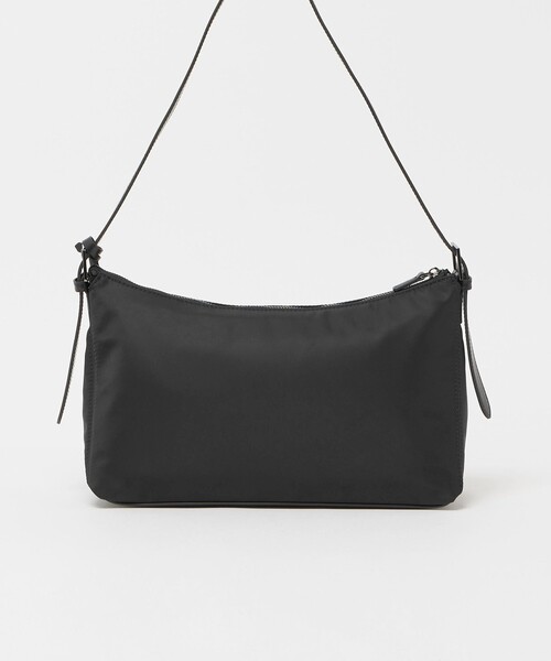 UNITED ARROWS(ユナイテッドアローズ)の「ナイロン ミドル ショルダーバッグ(ショルダーバッグ・レディース・ブラック・FREE)」の8枚目の写真