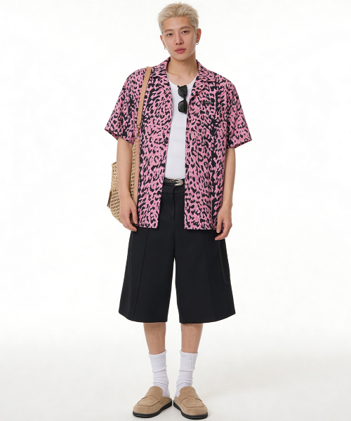 ARTISTWEAR（アーティストウェア）の「[ATW] フロー レオパード ハーフシャツ - ピンク（シャツ/ブラウス・レディース・その他・MEDIUM/LARGE/X-LARGE）」の3枚目の写真