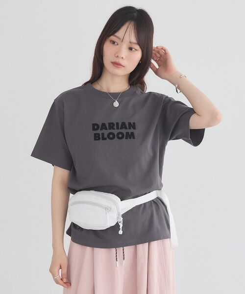earth music&ecology(アースミュージックアンドエコロジー)の「フロッキープリントTシャツ(Tシャツ/カットソー・レディース・チャコールグレー/オフホワイト/ピンク・FREE)」の6枚目の写真