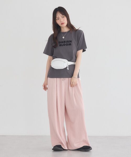 earth music&ecology(アースミュージックアンドエコロジー)の「フロッキープリントTシャツ(Tシャツ/カットソー・レディース・チャコールグレー/オフホワイト/ピンク・FREE)」の10枚目の写真
