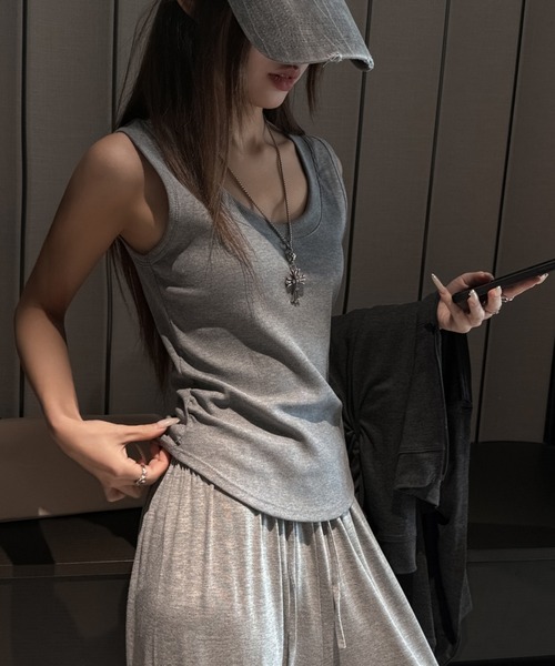 JOCOSA(ジョコサ)の「サイドギャザー リブタンクトップ(タンクトップ・レディース・ネイビー/ブラック/グレー/カーキ/ホワイト・S/M/L)」の19枚目の写真