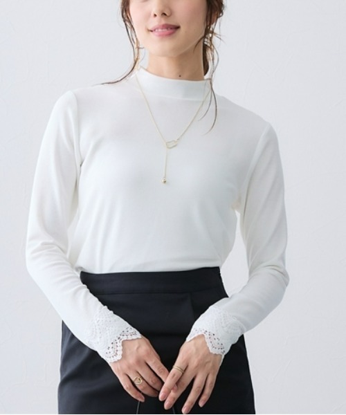 7days Life Styling(セブンデイズライフスタイリング)の「袖口レースモックネックシアーリブトップス(Tシャツ/カットソー・レディース・オフホワイト/ブラック・LL/3L/M/L)」の1枚目の写真
