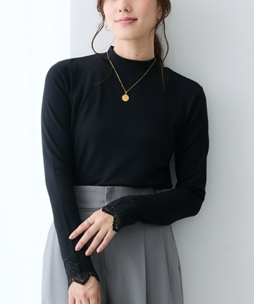 7days Life Styling(セブンデイズライフスタイリング)の「袖口レースモックネックシアーリブトップス(Tシャツ/カットソー・レディース・オフホワイト/ブラック・LL/3L/M/L)」の2枚目の写真