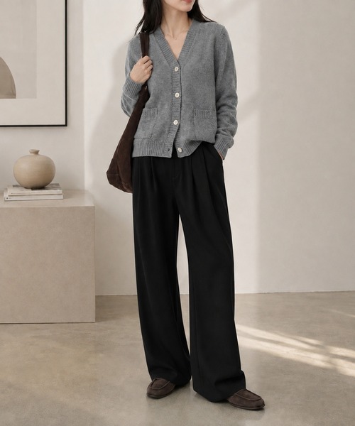 GRESHEL(グレッシェル)の「ベーシックストレートスラックス(スラックス・レディース・ブラック・LARGE/MEDIUM/SMALL)」の1枚目の写真