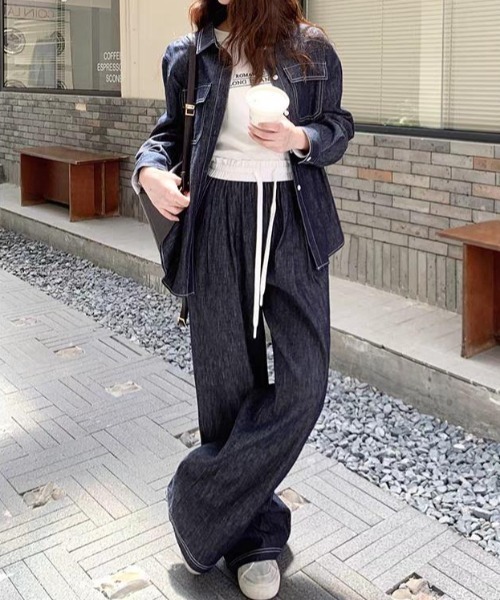 FAVORITO(ファヴォリート)の「デニムシャツワイドパンツセットアップ(セットアップ・レディース・ダークブルー・L/M/S)」の10枚目の写真