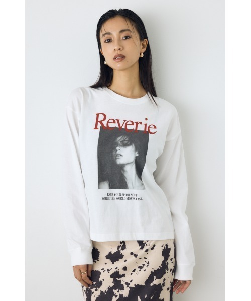 AZUL by moussy(アズールバイマウジー)の「フォトプリントロンT 秋服 冬服 春服 長袖 ロゴT プリントT(Tシャツ/カットソー・レディース・ブラック/オフホワイト・FREE)」の3枚目の写真