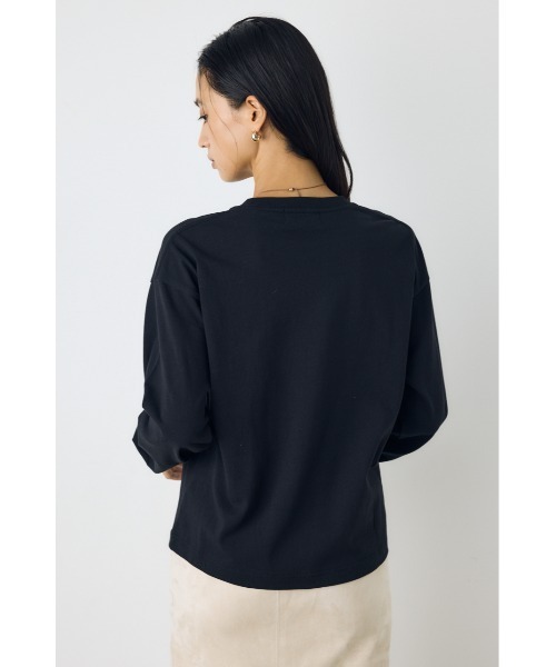 AZUL by moussy(アズールバイマウジー)の「フォトプリントロンT 秋服 冬服 春服 長袖 ロゴT プリントT(Tシャツ/カットソー・レディース・ブラック/オフホワイト・FREE)」の15枚目の写真