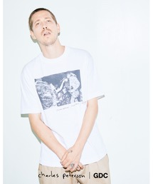 GDC（ジーディーシー）の「【Charles Peterson X NIRVANA / GDC】Raji's Finger Point Tee（Tシャツ/カットソー）」