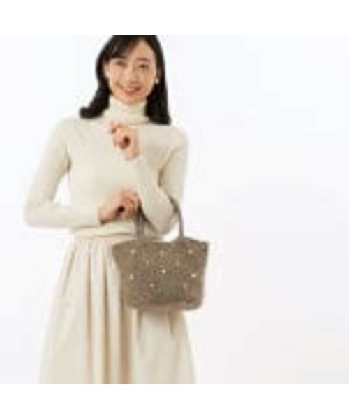 COOCO(クーコ)の「【es】【cooco】JSC パール付フェザーニットトートバッグ(トートバッグ・レディース・ブラック/グレイッシュベージュ/ベージュ/サックスブルー・FREE)」の3枚目の写真