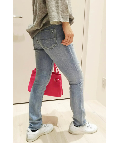Moname(モナーム)の「【Moname(41161006)】CHARLOTTE TIGHT TAPERED <ダメージ>(デニムパンツ・レディース・インディゴブルー・9号/11号/7号)」の12枚目の写真