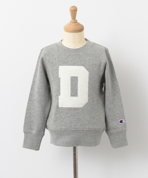 Champion（チャンピオン）の「Champion×DOORS　ロゴパッチワークプルオーバー（スウェット・キッズ・グレー/ネイビー・120/90/105/135）」の3枚目の写真