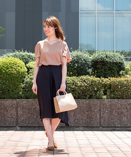 NATURAL BEAUTY BASIC（ナチュラルビューティーベーシック）の「シンプルボックスミニショルダーバッグ（ショルダーバッグ・レディース・ブルー/ベージュ/ブラック・ﾌﾘ-）」の11枚目の写真