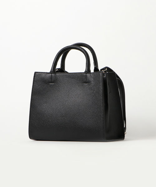 NATURAL BEAUTY BASIC（ナチュラルビューティーベーシック）の「シンプルボックスミニショルダーバッグ（ショルダーバッグ・レディース・ブルー/ベージュ/ブラック・ﾌﾘ-）」の4枚目の写真