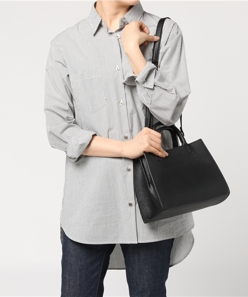 NATURAL BEAUTY BASIC（ナチュラルビューティーベーシック）の「シンプルボックスミニショルダーバッグ（ショルダーバッグ・レディース・ブルー/ベージュ/ブラック・ﾌﾘ-）」の10枚目の写真