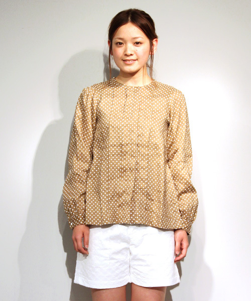 BEAMS BOY（ビームスボーイ）の「BEAMS BOY / カットワーク 4Pミリタリー ショートパンツ（その他パンツ・レディース・ホワイト/ベージュ/ネイビー・0/1）」の2枚目の写真