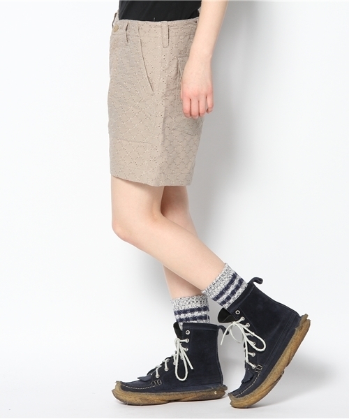 BEAMS BOY（ビームスボーイ）の「BEAMS BOY / カットワーク 4Pミリタリー ショートパンツ（その他パンツ・レディース・ホワイト/ベージュ/ネイビー・0/1）」の4枚目の写真