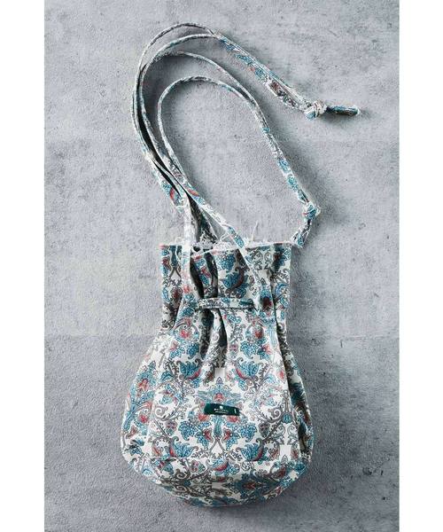 MEDE19F（メデジュウキュウ）の「MEDE19F  きんちゃくバッグ（トートバッグ・レディース・レッド/ブルー・ONE SIZE）」の7枚目の写真
