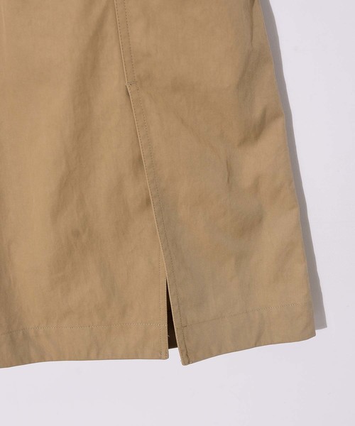 UNITED TOKYO(ユナイテッドトウキョウ)の「スリットタイトスカート(スカート・レディース・ベージュ/レッド/ネイビー・1)」の11枚目の写真