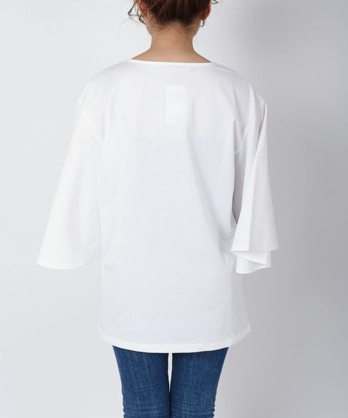 Khaju（カージュ）の「Khaju:フレアスリーブビッグTEE◇◇（Tシャツ/カットソー・レディース・ホワイト/ブラック・ONE SIZE）」の6枚目の写真