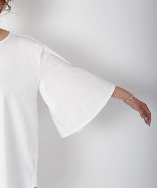 Khaju（カージュ）の「Khaju:フレアスリーブビッグTEE◇◇（Tシャツ/カットソー・レディース・ホワイト/ブラック・ONE SIZE）」の7枚目の写真