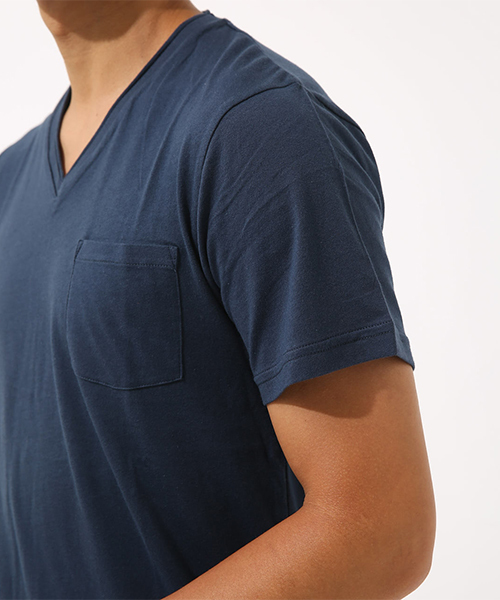 AZUL by moussy（アズールバイマウジー）の「カットオフVネック半袖T（Tシャツ/カットソー・メンズ・ブラック/ネイビー/オレンジ/ホワイト・SMALL/MEDIUM/X-LARGE/LARGE/X-SMALL）」の20枚目の写真