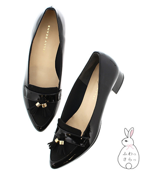 JELLY BEANS（ジェリービーンズ）の「エナメルタッセルローファーパンプス<ふわさら>(135-3060)JELLY BEANS(ジェリービーンズ)（ローファー・レディース・ブラック/ワイン/グレイッシュベージュ/グレー/ホワイト/ベージュ・23/24/25/22/22.5/24.5/23.5/21.5）」の2枚目の写真