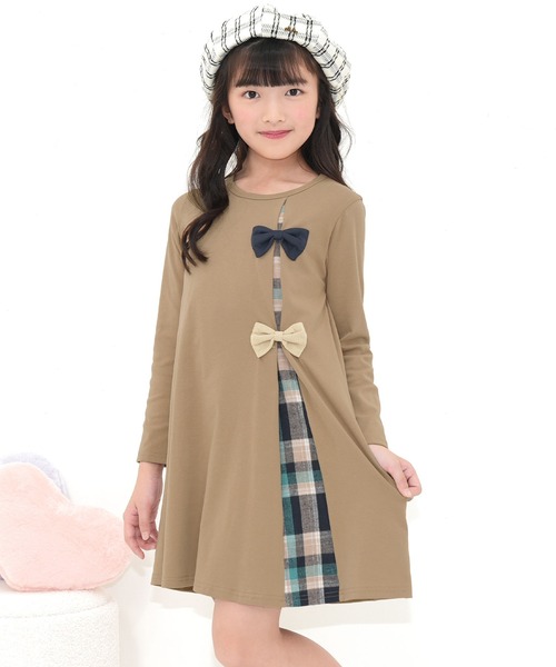 Bee des Bee（ビーデスビー）の「ダブルリボンワンピース（ワンピース・キッズ・ワイン/ブラック/ピンク/テラコッタ/ベージュ/ブラウン/ラベンダー/ネイビー/グレイッシュベージュ/パープル/グレー/アイボリー/ピンク系/パープル系その他/ベージュ系/サックスブルー/ライトベージュ/カーキオリーブ/ミント/ブラウン系2/ブラック系/ピンク系1/ブラック系2/ブラウン系・150cm/120cm/130cm/140cm/100cm/110cm）」の8枚目の写真