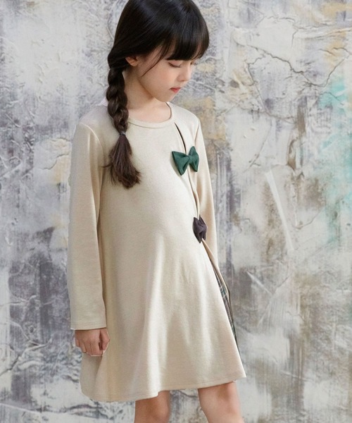 Bee des Bee（ビーデスビー）の「ダブルリボンワンピース（ワンピース・キッズ・ワイン/ブラック/ピンク/テラコッタ/ベージュ/ブラウン/ラベンダー/ネイビー/グレイッシュベージュ/パープル/グレー/アイボリー/ピンク系/パープル系その他/ベージュ系/サックスブルー/ライトベージュ/カーキオリーブ/ミント/ブラウン系2/ブラック系/ピンク系1/ブラック系2/ブラウン系・150cm/120cm/130cm/140cm/100cm/110cm）」の10枚目の写真