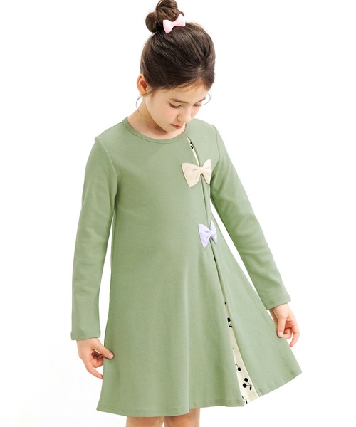 Bee des Bee（ビーデスビー）の「ダブルリボンワンピース（ワンピース・キッズ・ワイン/ブラック/ピンク/テラコッタ/ベージュ/ブラウン/ラベンダー/ネイビー/グレイッシュベージュ/パープル/グレー/アイボリー/ピンク系/パープル系その他/ベージュ系/サックスブルー/ライトベージュ/カーキオリーブ/ミント/ブラウン系2/ブラック系/ピンク系1/ブラック系2/ブラウン系・150cm/120cm/130cm/140cm/100cm/110cm）」の14枚目の写真