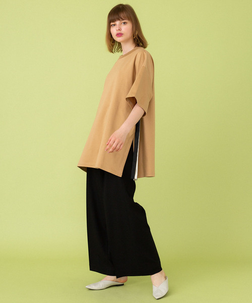 UNITED TOKYO（ユナイテッドトウキョウ）の「アレンジビッグTシャツ（Tシャツ/カットソー・レディース・ブラック/ベージュ/オフホワイト・1）」の17枚目の写真