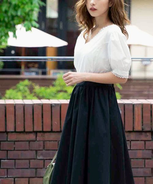 KOBE LETTUCE（コウベレタス）の「バルーン袖ドッキングロング丈フレアワンピース（ワンピース・レディース・ホワイト×ブラック/ブラック×ブラック/ベージュ系その他・FREE）」の10枚目の写真