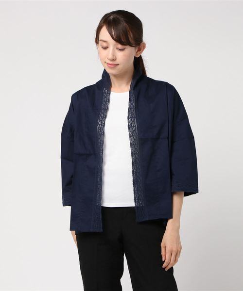 MashuKashu（マシュカシュ）の「ショールカラーレース羽織り（シャツ/ブラウス・レディース・ベージュ/ネイビー/オフホワイト・フリー）」の3枚目の写真