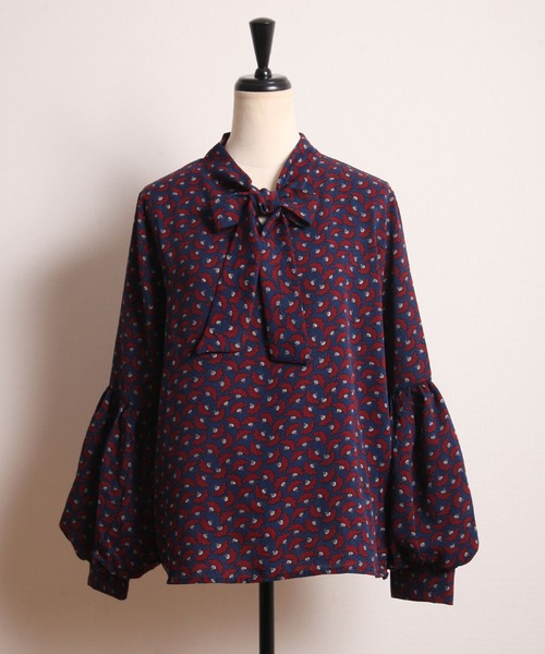 &. NOSTALGIA（アンドドットノスタルジア）の「レトロ柄バルーン