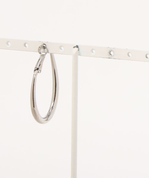 flower（フラワー）の「オーバルフープピアス（ピアス（片耳用）・レディース・シルバー/ゴールド・FREE）」の3枚目の写真