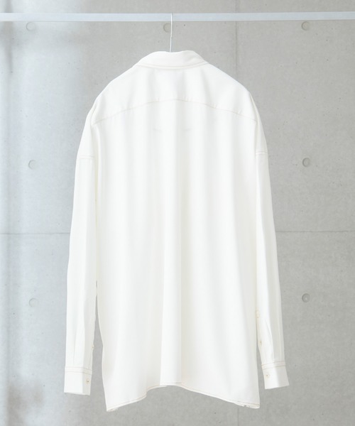 anown（アノン）の「シャイニーステッチオーバーサイズシャツ【ファッションインフルエンサー tai×anown 限定コラボ】（シャツ/ブラウス・メンズ・ホワイト/ブラック・M/L）」の4枚目の写真