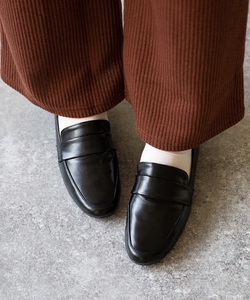 menue(メヌエ)の「甲深ローファー(ローファー・レディース・ブラック/アイボリー・LL/S/3L/M/XS/L)」の6枚目の写真