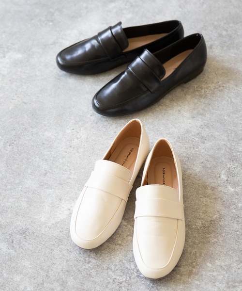 menue(メヌエ)の「甲深ローファー(ローファー・レディース・ブラック/アイボリー・LL/S/3L/M/XS/L)」の4枚目の写真