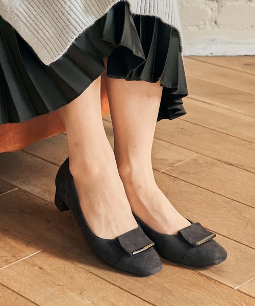 Riz raffinee(リズラフィーネ)の「【3E】ローヒールスクエアパンプス(パンプス・レディース・ブラック/ブルーグレー/ブラック系その他6/ベージュ/ブラック系その他3/ライトグレー/ライトベージュ/ダークブラウン・24cm/23cm/23.5cm/24.5cm/22.5cm)」の5枚目の写真