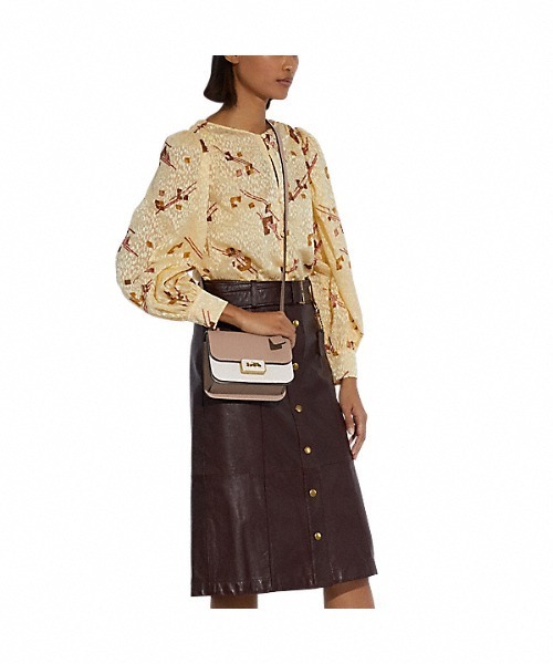COACH（コーチ）の「アリー ショルダー バッグ 18（ショルダー