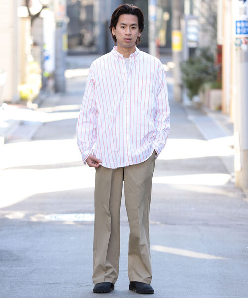 BEAMS（ビームス）の「BEAMS / ストライプ イージー ボタンダウンシャツ（シャツ/ブラウス・メンズ・ブルー/ホワイト・MEDIUM/X-LARGE/SMALL/LARGE）」の3枚目の写真